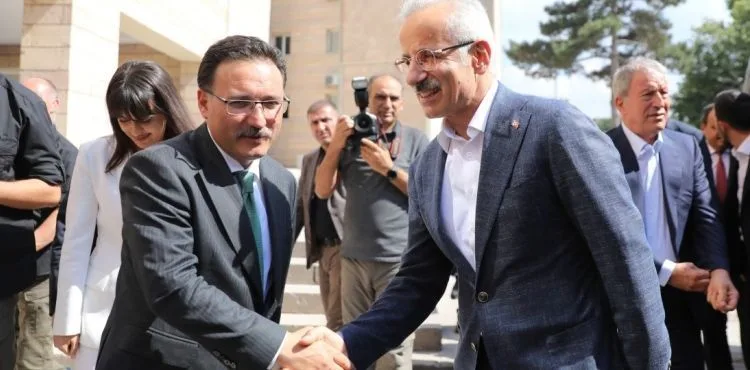 Ulaştırma ve Altyapı Bakanı Abdulkadir Uraloğlu Valiliğimizi Ziyaret Etti