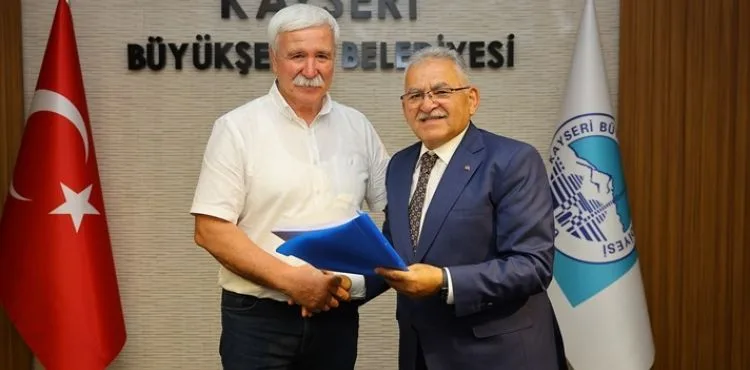 BÜYÜKKILIÇ’TAN CHP İL BAŞKANI, MECLİS GRUP BAŞKAN VEKİLİ VE İLÇE BELEDİYE BAŞKANLARI İLE YATIRIM VE DEĞERLENDİRME TOPLANTISI