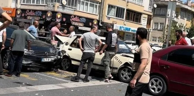 Zincirleme kazada yaralılar var