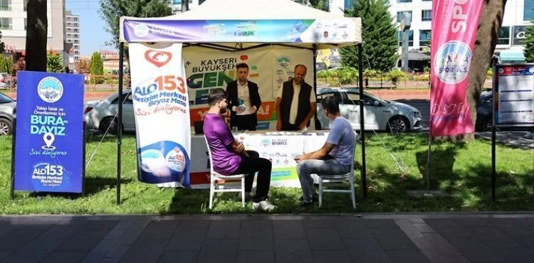 BÜYÜKŞEHİR’İN ÜCRETSİZ REHBERLİK VE DANIŞMANLIK HİZMETİ, KENTE YENİ GELEN ÜNİVERSİTE ÖĞRENCİLERİNDEN TAM NOT ALDI