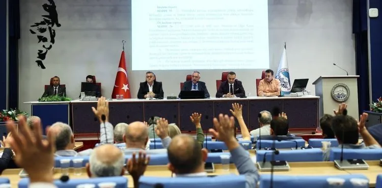 BÜYÜKŞEHİR MECLİSİ’NDEN 4 İLÇEYE TOPLAM 1 MİLYAR 284 MİLYON TL’LİK EK BÜTÇE