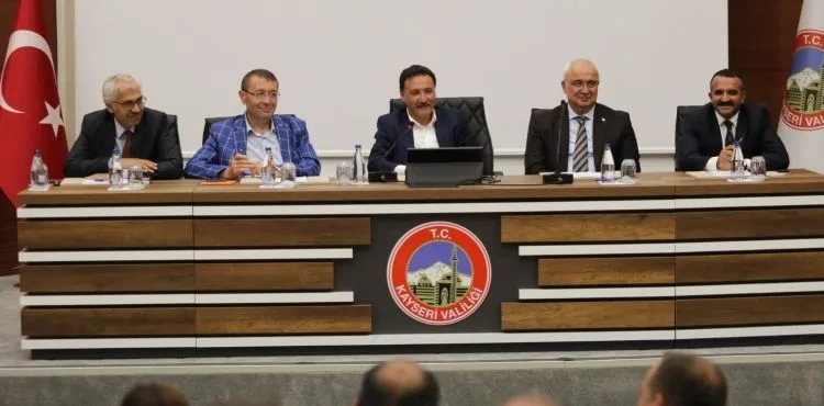 Vali Çiçek, Melikgazi Muhtarları ile bir araya geldi