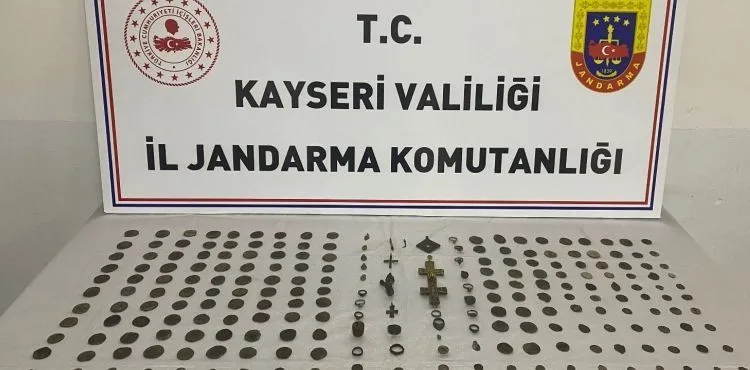 Tarihi eser kaçakçılığı yapan 2 şüpheli yakalandı