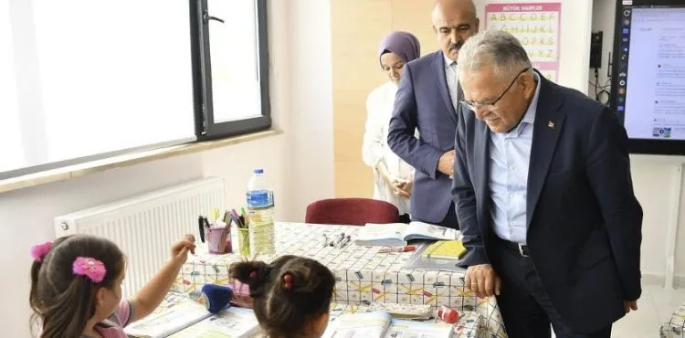 BAŞKAN BÜYÜKKILIÇ, BÜYÜKŞEHİR’İN İNCESU SARAYCIK’A KAZANDIRDIĞI YENİ OKULU ZİYARET ETTİ
