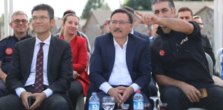 Vali Çiçek, “Ülke geneli afetlere hazırlıklı olmalıyız”