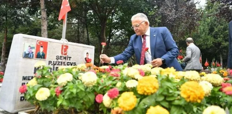 BAŞKAN BÜYÜKKILIÇ, KAHRAMAN GAZİLER İLE BİR ARAYA GELDİ, ŞEHİTLİKLERİ ZİYARET ETTİ