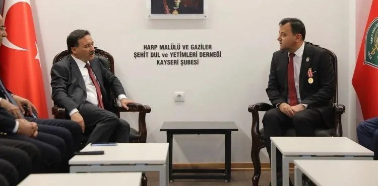 Vali Çiçek, “Her gün kahramanlarımızın mücadelelerine şahit olmaktayız”