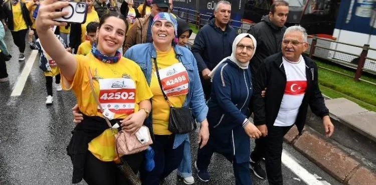 2024 AVRUPA SPOR ŞEHRİNDE 4'ÜNCÜ ULUSLARARASI KAYSERİ YARI MARATONU COŞKUSU