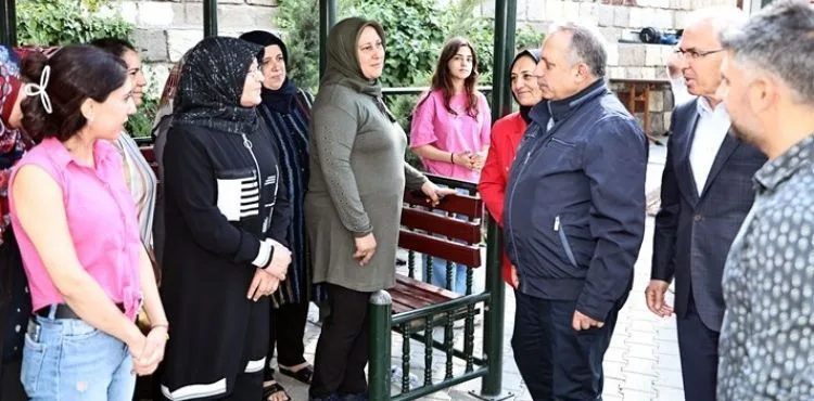 TALAS'TA GELENEK BOZULMADI, ÖĞRENCİLERE ELİT KARŞILAMA