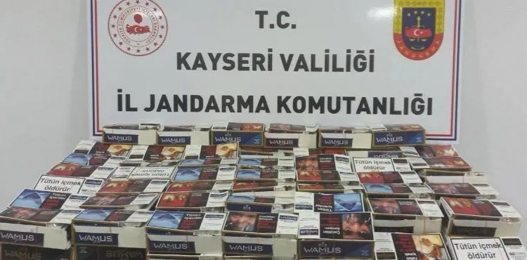 Jandarma operasyonuyla 40 bin dolu makaron ele geçirildi