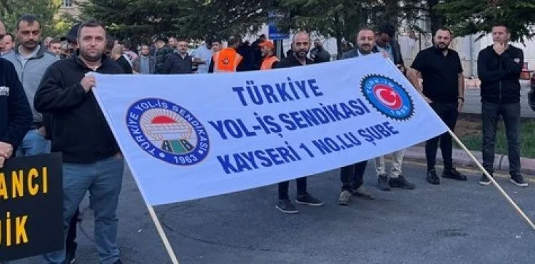 Yol-İş Sendikası üyeleri toplandı: “Ekonomik krizin bedelini işçiler olarak biz ödemeyeceğiz”