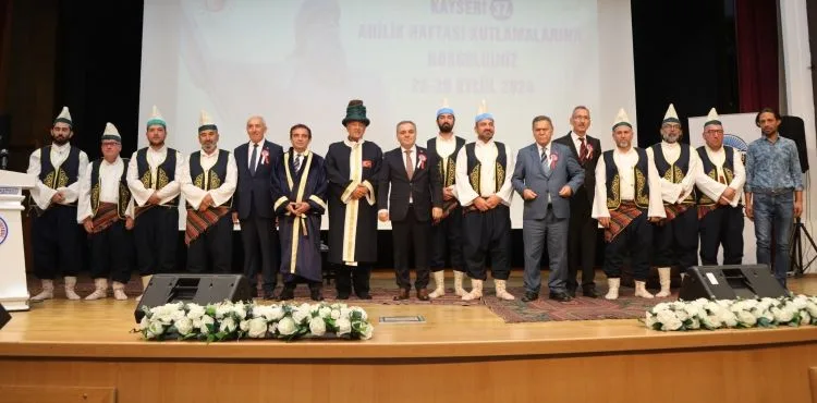 ERÜ Rektörü Altun, “Ahilik, bir meslek teşkilatı olmanın ötesindedir”
