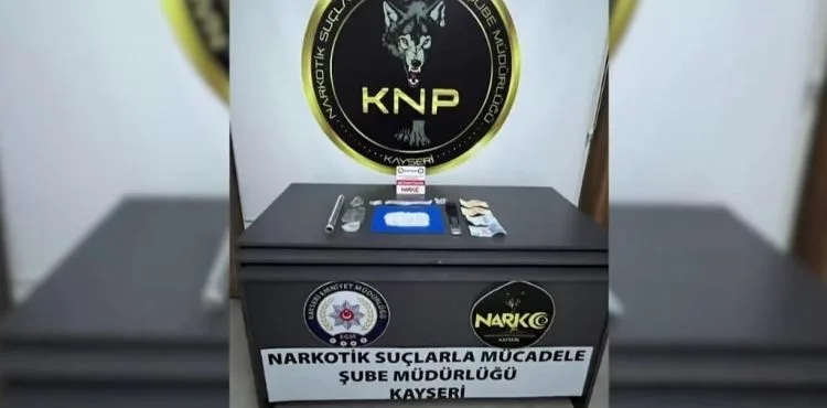 Narkotik operasyonunda 8 gözaltı
