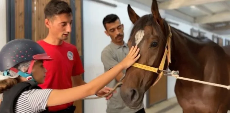 BÜYÜKŞEHİR SPOR A.Ş.’NİN BİNİCİLİK EĞİTİMLERİ YOĞUN İLGİ GÖRÜYOR