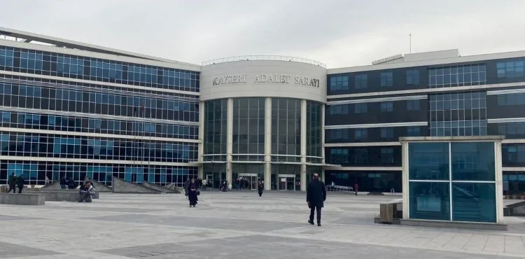 Eniştesi olarak bildiği öz babasının ölümüne sebebiyet veren A.E.: Olay anını hatırlamıyorum