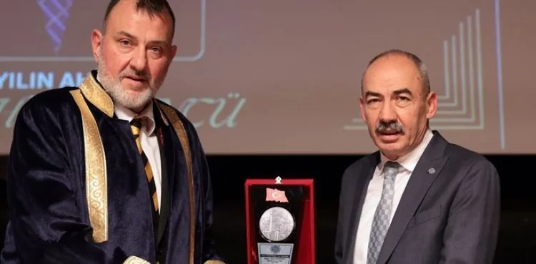 KTO’DA YILIN AHİSİ HASYÜNCÜ’YE KAFTANI TÖRENLE GİYDİRİLDİ
