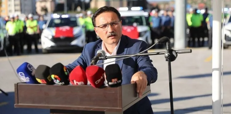 Vali Gökmen Çiçek, “Hala kaçtıklarını sanan sadece 800 kişi kaldı” // Emniyet teşkilatına 244 yeni araç tahsis edildi