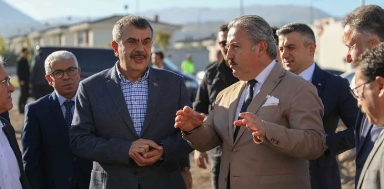 BAKAN YUSUF TEKİN MELİKGAZİ BELEDİYESİ MEHMET ALTUN HAVACILIK VE UZAY BİLİMLERİ LİSESİ’Nİ ZİYARET ETTİ