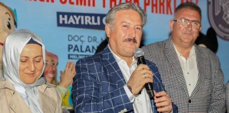 MELİKGAZİ BELEDİYESİ’NİN YENİLEDİĞİ SEMA YAZAR PARKI COŞKUYLA AÇILDI