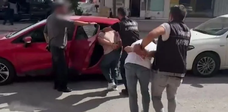Narkotik operasyonunda 2 gözaltı