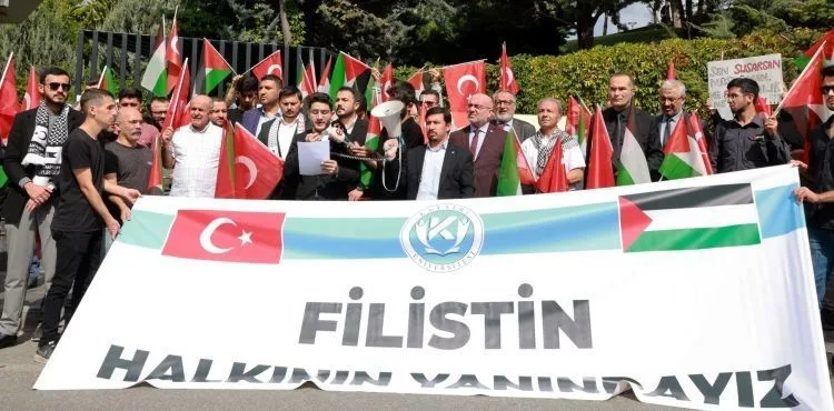 Kayseri Üniversitesi’nde Öğrenciler, Filistin Halkına Destek Yürüyüşü Gerçekleştirdi
