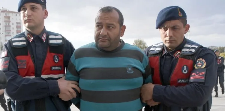 Keserli komşu cinayeti sanığının 'akıl sağlığı yerinde' çıktı