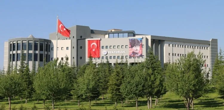 YÖK 2024 Yılı Üniversite İzleme ve Değerlendirme Raporunda Erciyes Üniversitesi’nin Başarısı