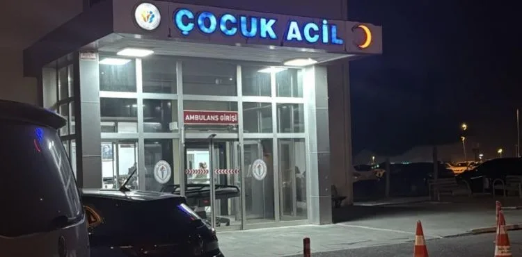 Gıda zehirlenmesi geçiren 45 öğrenci hastaneye kaldırıldı