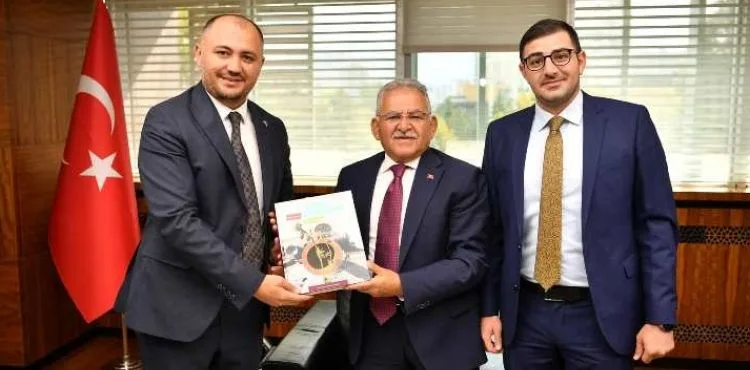 BAŞKAN BÜYÜKKILIÇ, ŞUŞA AZERBAYCAN EVİ’NİN BAŞKAN VE YÖNETİMİNİ AĞIRLADI