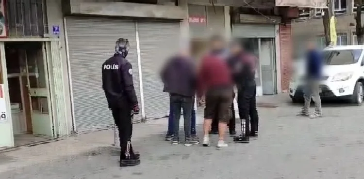 Narkotik ekiplerinden Narko-Okul Uygulaması