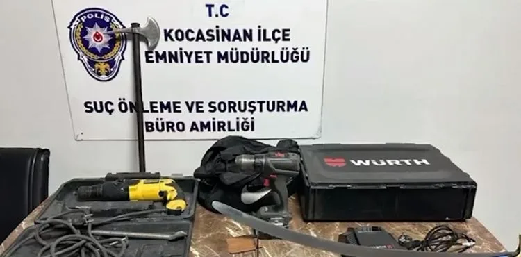 Araçtan hırsızlık yapan 2 kişi yakalandı