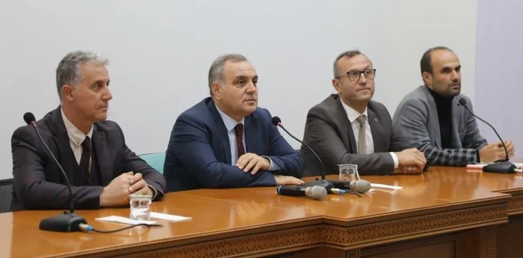 ERÜ’de “Rektör-Öğrenci Buluşması” Etkinliği Devam Ediyor