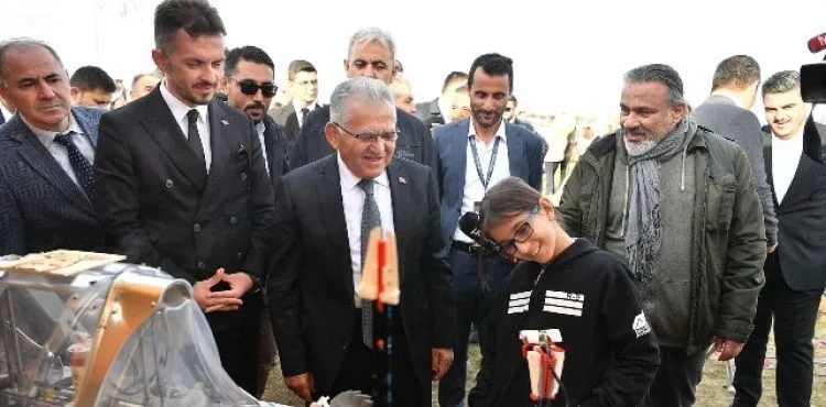 BÜYÜKŞEHİR’İN 6’NCI KAYSERİ BİLİM ŞENLİĞİ, YÜZ BİNLERCE BİLİM TUTKUNUNU AĞIRLADI