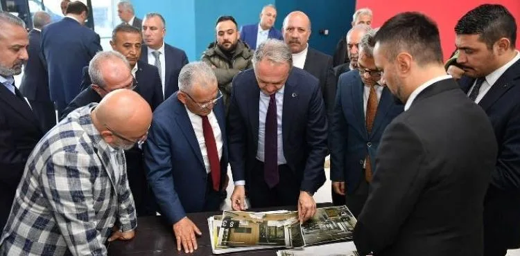 BAKAN YARDIMCISI YAZGI’DAN BÜYÜKKILIÇ’A ÖVGÜ: “MEMDUH BAŞKAN HER ZAMANKİ ÖZELLİĞİNİ GÖSTERMİŞ”