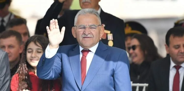 BAŞKAN BÜYÜKKILIÇ, CUMHURİYET BAYRAMI KUTLAMALARINA KATILDI