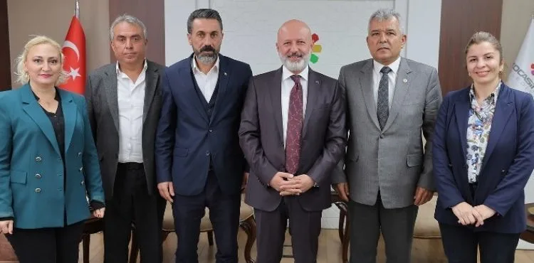 BAŞKAN ÇOLAKBAYRAKDAR, MUHTARLARLA BİR ARAYA GELDİ