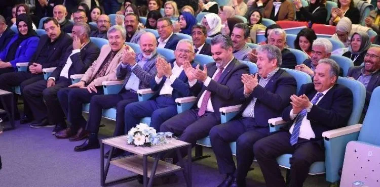 AK PARTİ TALAS İLÇE KONGRESİ’NE KATILAN BÜYÜKKILIÇ: “DURMAK YOK, KOŞMAYA DEVAM”