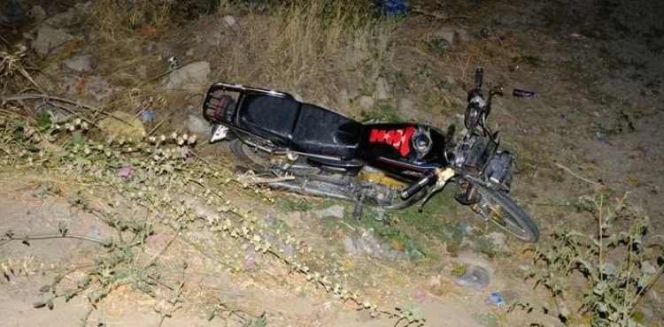 Kayseri'de motosiklet şarampole yuvarlandı: 3 yaralı