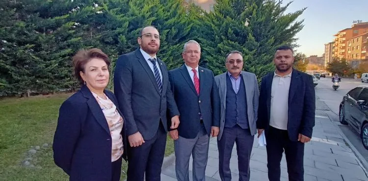 CHP’li isimlerden meclis üyelerinin salonu terk etmesine tepki