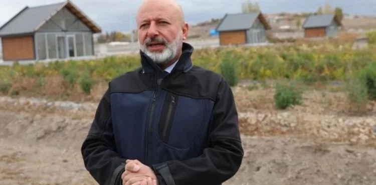 KOCASİNAN’IN TÜRKİYE’YE ÖRNEK OLAN TARIM PROJESİ’NDE MEYVELERİN SON HASADI