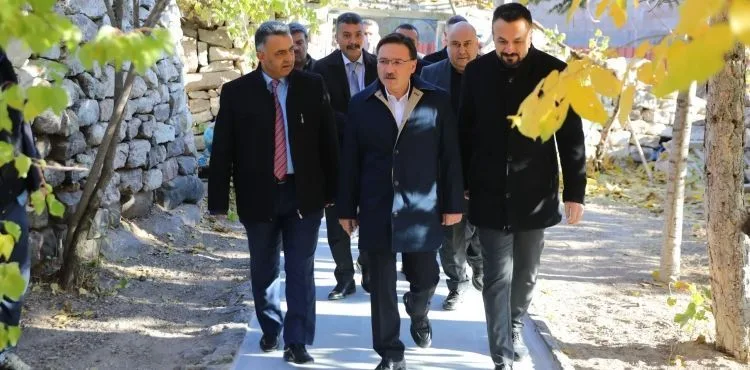 Vali Çiçek Tavlusun Mahallesini Ziyaret Etti