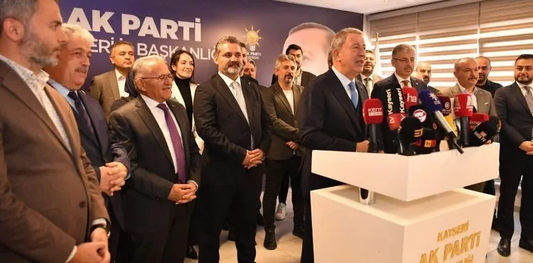 Akar, “Kapımızın, gönlümüzün ve telefonlarımızın daima açık olduğunu bilmelerini isteriz”