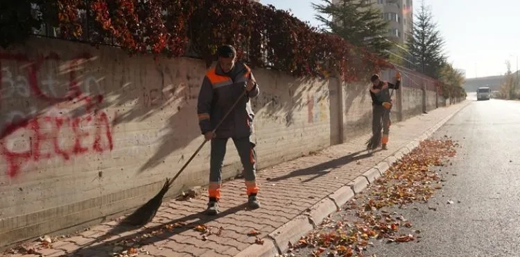 MELİKGAZİ’DE MAHALLELERDE SONBAHAR TEMİZLİĞİ BAŞLADI