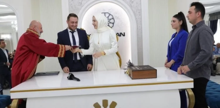 MUTLULUĞUN YENİ ADRESİ; KOCASİNAN!