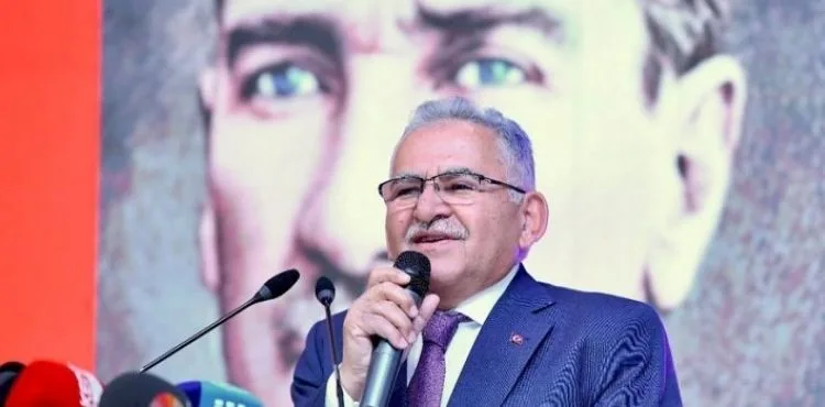 BAŞKAN BÜYÜKKILIÇ, AK PARTİ MELİKGAZİ İLÇE KONGRESİ’NDE BİRLİK MESAJI VERDİ