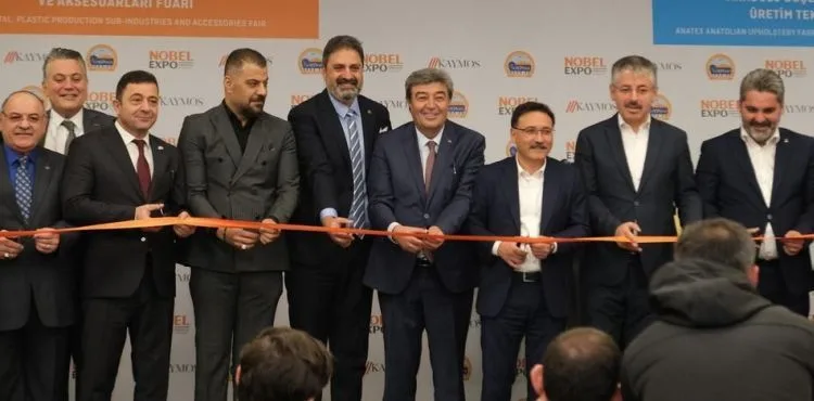 Anadolu’nun aynı çatı altında iki büyük fuarı YANEXPO ve ANATEX büyük ilgi görüyor.