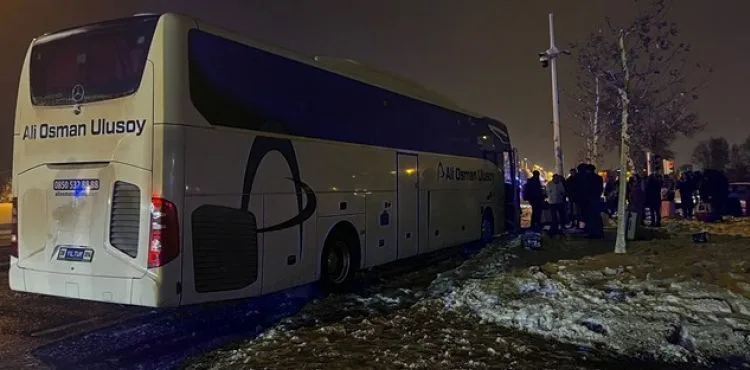 Kayseri'de servis midibüsü ile yolcu otobüsü çarpıştı: 17 yaralı