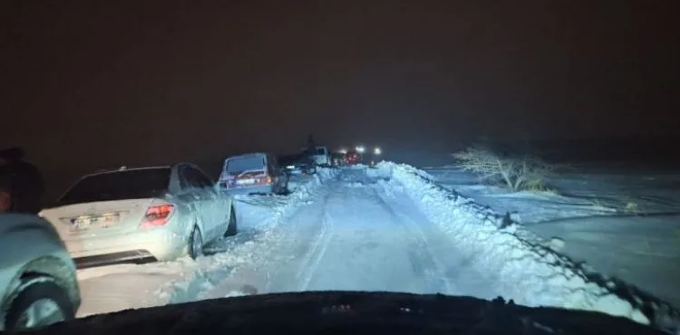 Kayseri'de kardan kapanan 465 mahalle yolundan 230’u açıldı