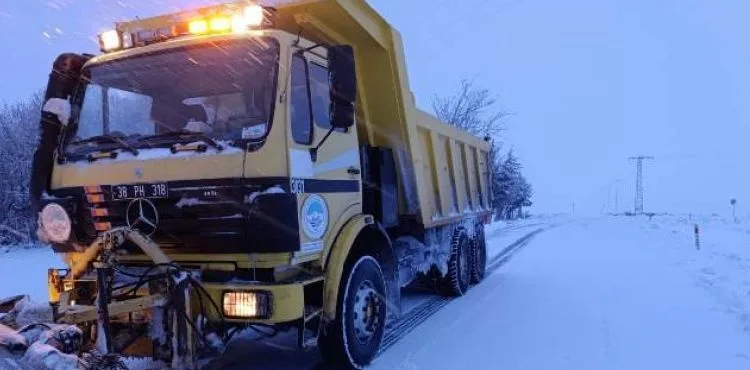 BÜYÜKŞEHİR, KIRSALDA 257 MAHALLE YOLUNU DAHA ULAŞIMA AÇTI