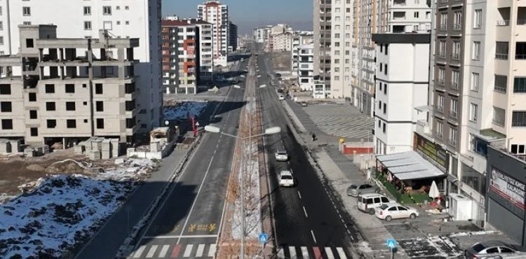 BAŞKAN BÜYÜKKILIÇ: “MALAZGİRT BULVARI’NI 20 MİLYON TL’LİK YATIRIM İLE YENİLEDİK”